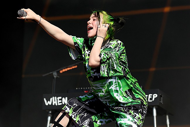 「ビリー・アイリッシュ/ジョナス・ブラザーズら、ヴァーチャル・プロムでパフォーマンス披露」1枚目/1