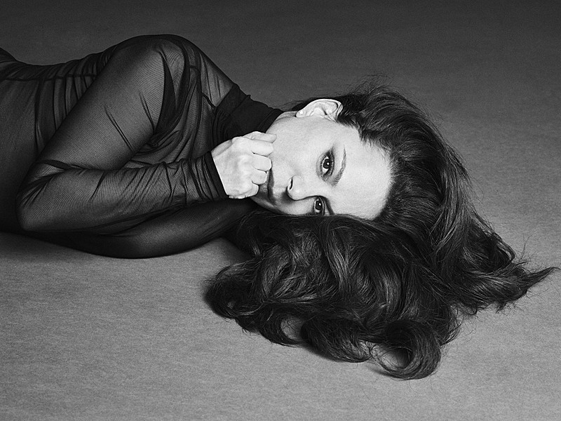 「ベベウ・ジルベルト、ニューアルバム『AGORA』より「Bolero」を公開」1枚目/3