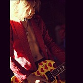 「YOSHIKI、HIDEの命日にLAより追悼生配信　「次にHIDEに会えるのはいつになるんだろう」」1枚目/2