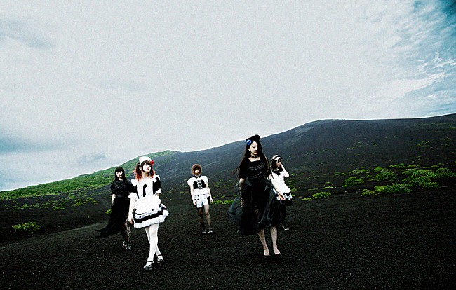 「BAND-MAID、新デモ音源「Want more!」を一週間限定で無料配信」1枚目/2