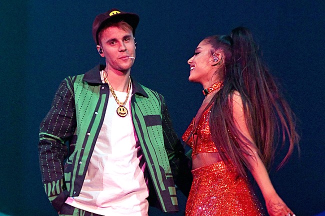 「ジャスティン・ビーバー＆アリアナ・グランデ、コラボ曲「Stuck with U」MVの母の日ver.公開」1枚目/1