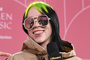 「ビリー・アイリッシュと村上隆のコラボTシャツがユニクロから発売」