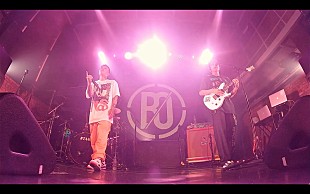 「BACK-ON、無観客配信ライブから「flower」映像公開」