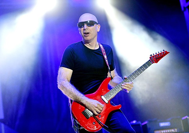「『7月15日はなんの日？』ソロ・ギタリスト最高峰、ジョー・サトリアーニの誕生日」1枚目/1