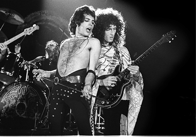 「クイーンの『グレイテスト・ヒッツ』が全英チャートで900週以上チャートインする快挙」1枚目/1