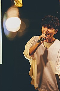 ライブレポート＞星野源が配信ライブ【Gratitude】に込めた「音を