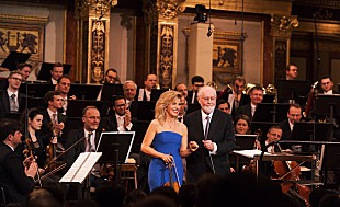 「ジョン・ウィリアムズ＆ウィーン・フィル、アンネ=ゾフィー・ムター参加の「悪魔のダンス」が先行配信」