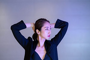 Ms.OOJA、カバーAL『流しのOOJA～VINTAGE SONG COVERS～』より