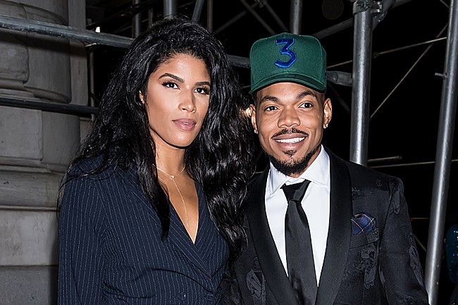 「チャンス・ザ・ラッパー、妻や娘たちと米育児雑誌の表紙を飾る」1枚目/1