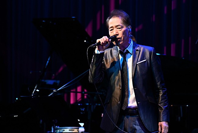 「＜ライブレポート＞稲垣潤一、ビルボードライブ横浜から配信ライブ　思い出の楽曲たちを届ける」1枚目/10