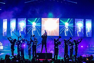 「ミューズ、【シミュレーション・セオリー・ツアー】のIMAX映画上映＆限定版ボックス・セット発売へ」