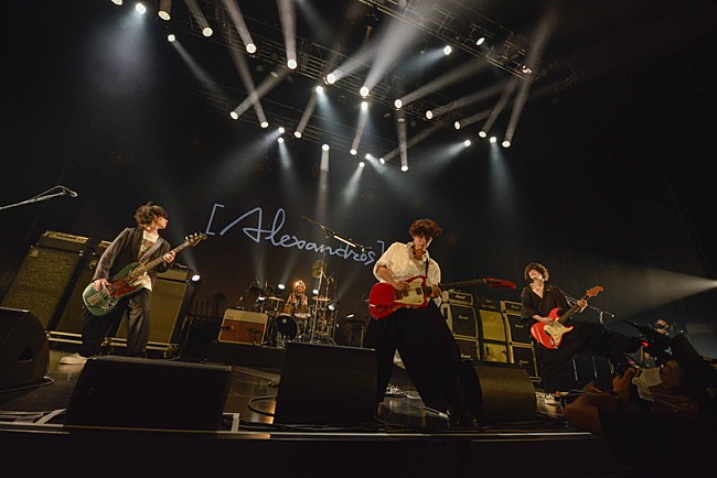 「[Alexandros]、500名限定＆配信で真夏フェス「開催できたのは皆さんのおかげ」」1枚目/8