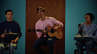 「ダーティー・プロジェクターズ、EPシリーズ第3弾から新曲「Holy Mackerel」のMV公開」