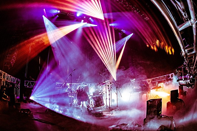 「King Gnu、配信ライブの副音声的生配信を実施」1枚目/1