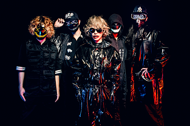 「HYDE、ゴールデンボンバー、配信イベント【氣志團万博2020 ～家でYEAH!!～】に出演」1枚目/3