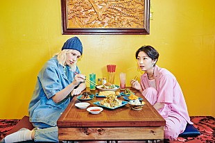 「chelmico、アルバムリリース記念生配信ライブを開催」