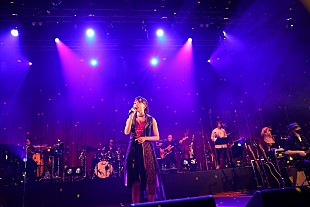 「【アニサマナイト】三森すずこ「Fly Me to the Star」披露にファン歓喜、『ベルばら』テーマ曲のカバーも」