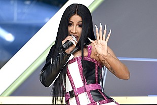 「カーディ・B、ライブやフェスでのパフォーマンスが恋しいと投稿」