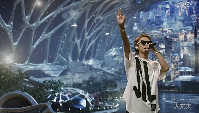 「Hilcrhyme、西暦20XX年のスペースコロニーから生配信ライブ「俺たちは繋がっている」」1枚目/6