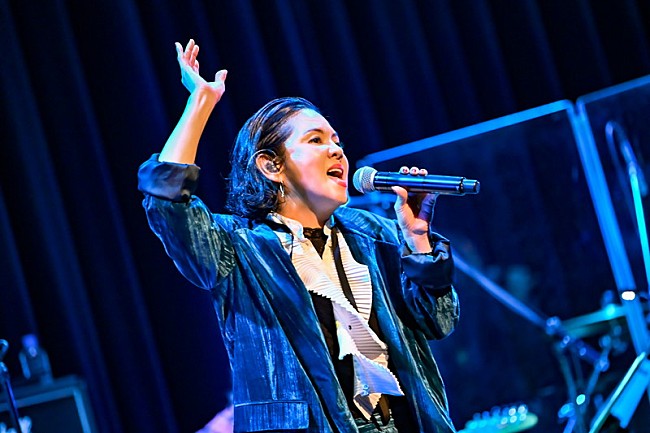 「＜ライブレポート＞NOKKO、自身初の配信ライブをビルボードライブ東京で開催　「最高だね。ライブがやれて。」」1枚目/9