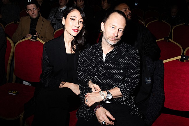 「トム・ヨーク、イタリア人女優ダヤーナ・ロンチョーネと結婚」1枚目/1