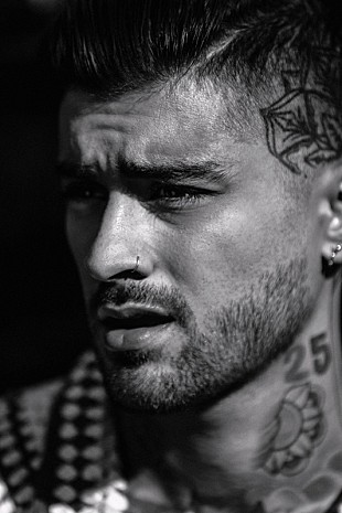 「元ワン・ダイレクションのゼイン、約1年半ぶりの新Sg「ベター」MV公開＆配信開始」