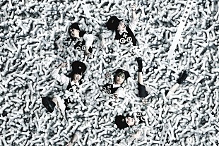 「WACK所属のGO TO THE BEDS、新作EPのリリース＆有観客＋配信でのワンマンを発表」