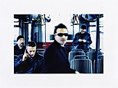 「U2、『オール・ザット・ユー・キャント・リーヴ・ビハインド（20周年記念盤）』から先行トラック2曲が解禁」1枚目/5