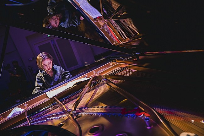 「クラシック音楽界の概念を超えた大型オンラインフェスのレポート到着　アーティストによるライブ＆真鍋大度、オノ セイゲン、藤倉大らが”未来を語った”1日」1枚目/21