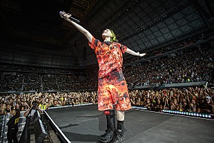 「ビリー・アイリッシュ、世界に向けた配信ライブを10/24に開催」