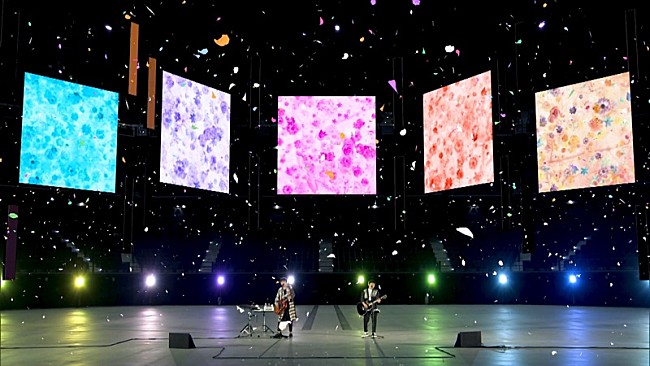 「ゆず、自身初のオンラインツアー 【YUZU ONLINE TOUR 2020 AGAIN】3公演目、DAY3開催」1枚目/4