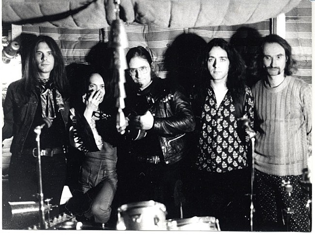 「CAN再発シリーズ第3弾、代表作『タゴ・マゴ』Tシャツ付限定盤も」1枚目/5