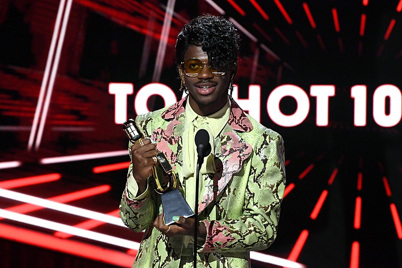 【2020 #BBMAs】リル・ナズ・X feat.ビリー・レイ・サイラス「Old Town Road」が＜トップ Hot 100 ソング賞＞を受賞 