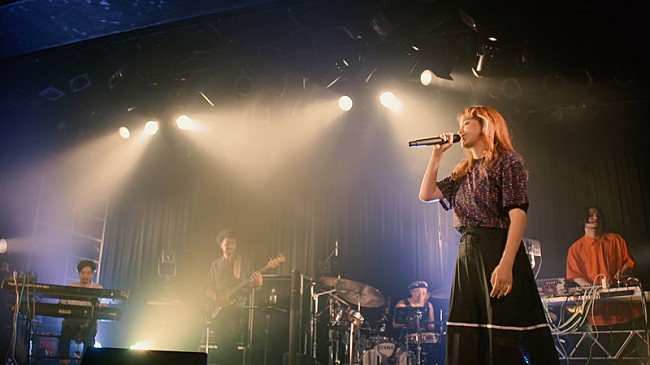 「iri、CMソングとしても話題となった「Wonderland」ライブ映像を公開」1枚目/3