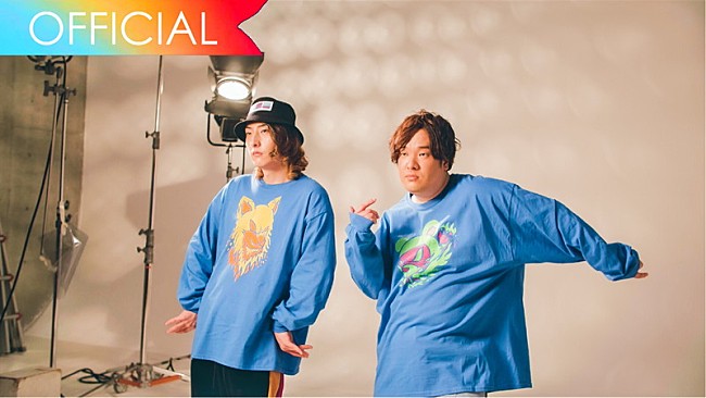 「ビッケブランカ VS 岡崎体育、アートワークのメイキング映像を公開」1枚目/5