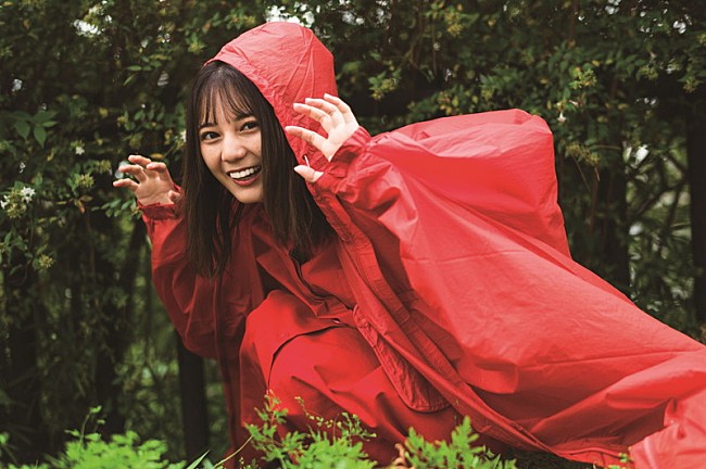 「小坂菜緒（日向坂46）、等身大の『BRODY』ロンググラビアより掲載カット特別公開」1枚目/5