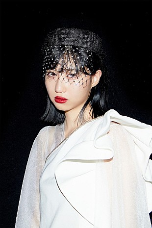 「eill、ミニアルバム『LOVE/LIKE/HATE』本日リリース　19時よりインスタライブ配信も」