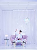 「BTS、ニュー・アルバム『BE（Deluxe Edition）』メンバー別コンセプトフォト第5弾はJIN」1枚目/2