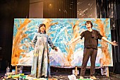 「＜ライブレポート＞『大宮エリーの即興美術館』YO-KINGの音楽のバイブスが絵に」1枚目/10