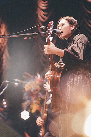 「FLOWER FLOWER、中止となった全国ツアーを再現する配信ライブを開催」