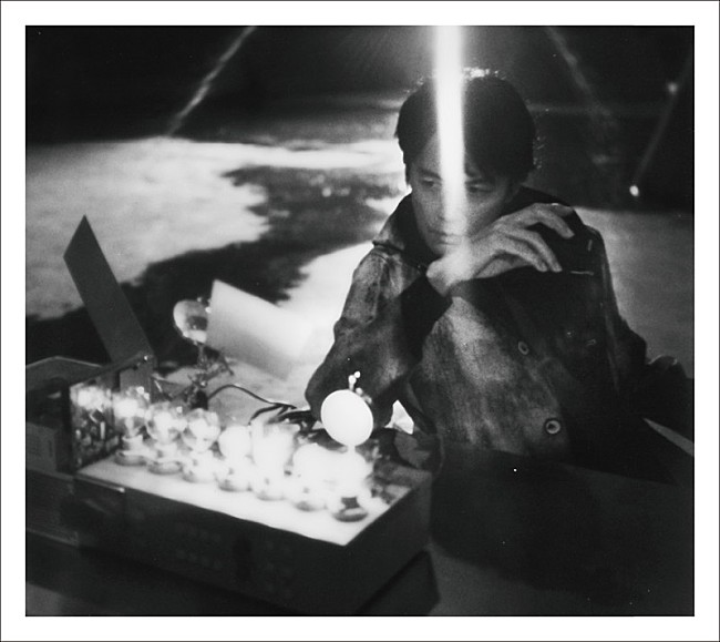 「福山雅治、30周年オールタイムベスト的な【ALL SINGLE LIVE】ライブ映像の一部公開」1枚目/4