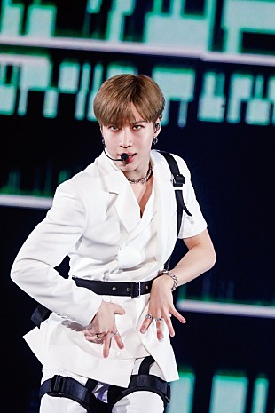 「テミン、史上初のカウントダウンライブ映像をユニカビジョン放映」