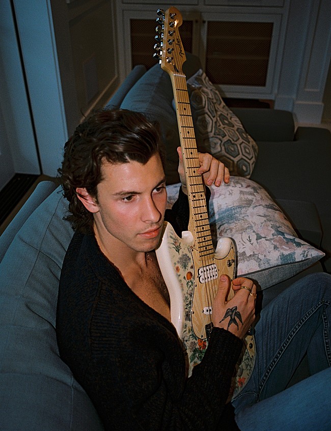 「ショーン・メンデス、限定シグネイチャーMusicMasterがフェンダーから発売」1枚目/3