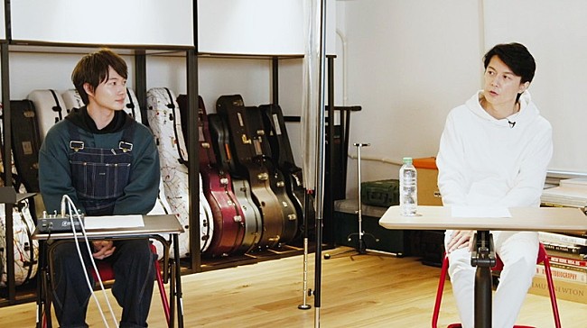 「福山雅治×神木隆之介、スペシャルムービーでレコーディング＆ゲームに挑戦」1枚目/3