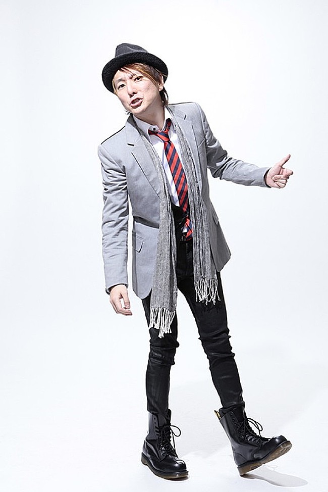 「松隈ケンタ、YouTube音楽トーク番組を開設　WACK渡辺淳之介が初の弾き語り歌唱を披露」1枚目/2