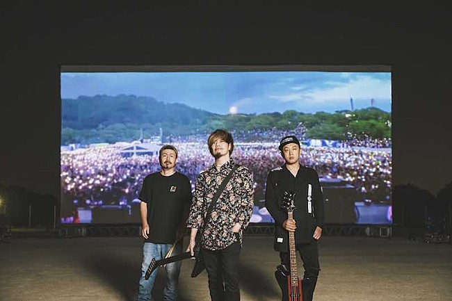 「10-FEETの新曲「アオ」がドラマ『バイプレイヤーズ～名脇役の森の100日間～』のOP曲に」1枚目/2