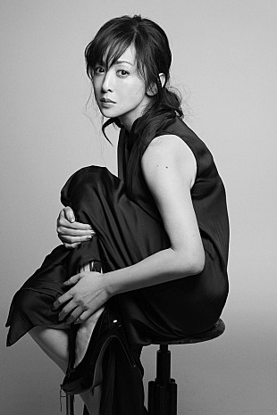 「斉藤由貴、デビュー35周年セルフカバーアルバムのタイトル他、詳細発表」