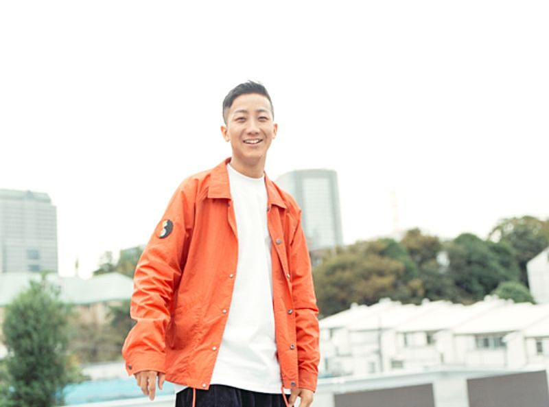 瑛人、1stアルバム『すっからかん』リリース＆収録曲「HIPHOPは歌えない (韻シストver.)」MV公開 