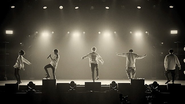 「Da-iCE、BLUE ENCOUNTとのコラボ楽曲「Revolver」ライブ映像公開」1枚目/5