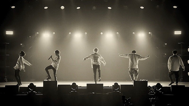 「Da-iCE、BLUE ENCOUNTとのコラボ楽曲「Revolver」ライブ映像公開」1枚目/5